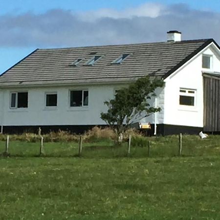 The Loft At Strathardle - Lochside Apartment, Isle Of Skye Dunvegan  Bagian luar foto
